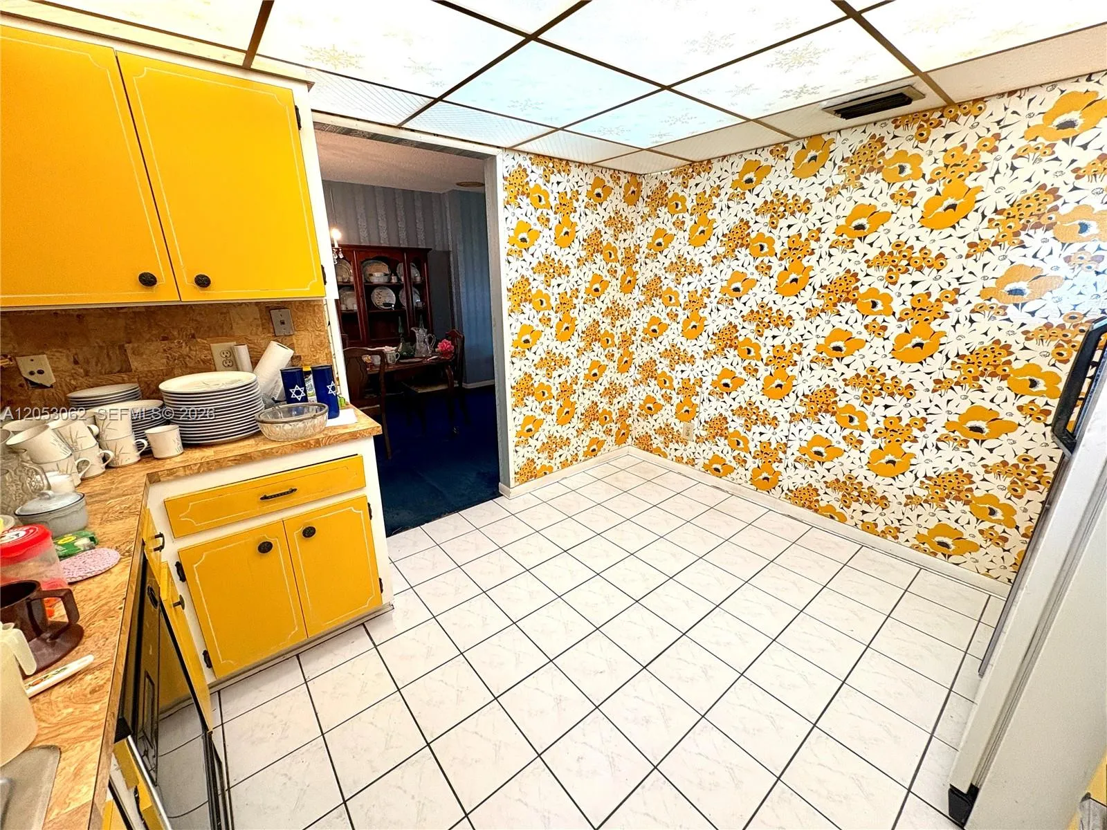 Eat in kitchen area