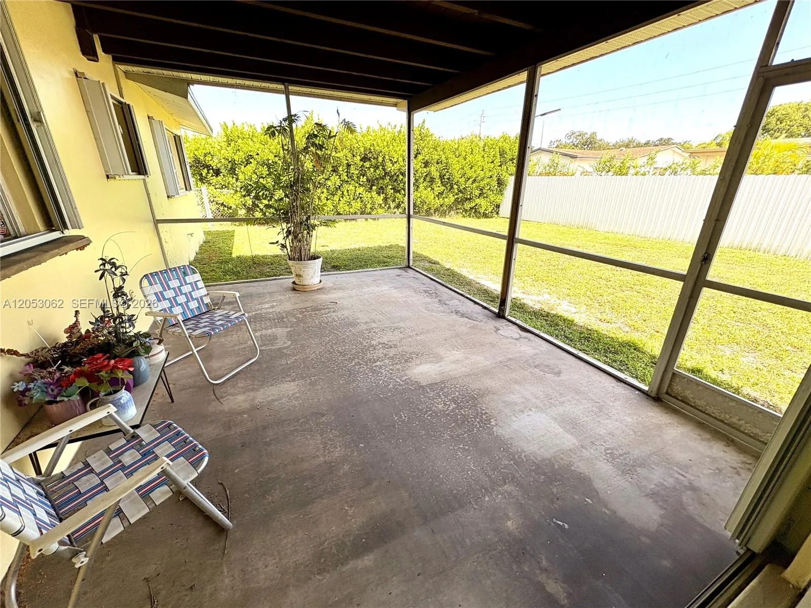 Covered screened patio