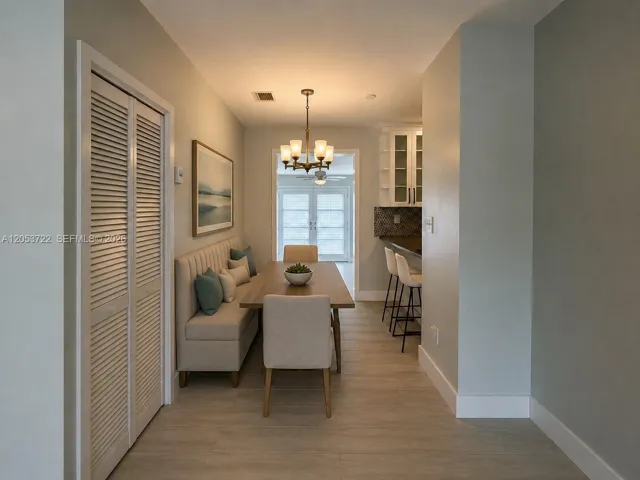 Virtually staged dining room