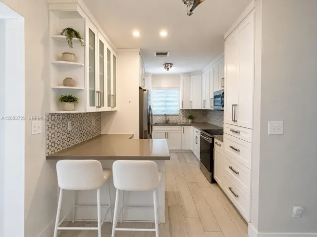 Virtually staged kitchen