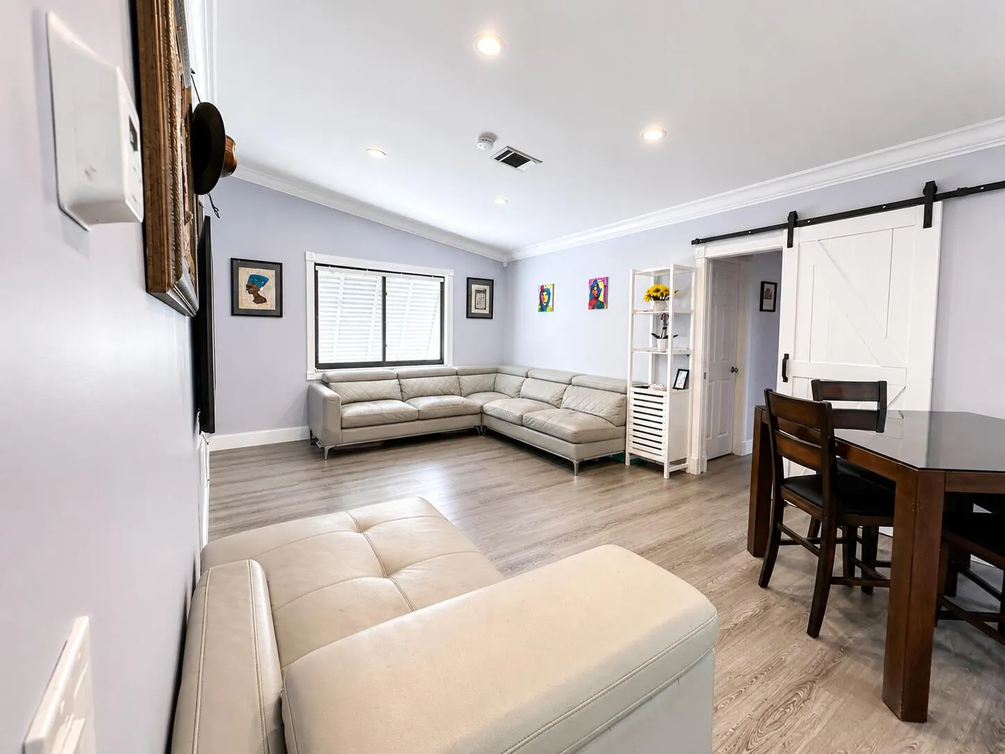 6995 Living room1