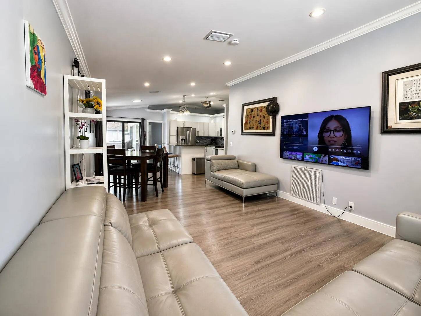 6995 Living room2