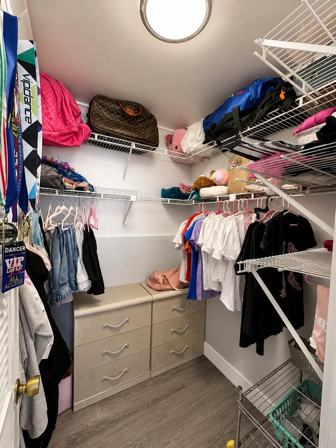 6995 Guest room #2 3