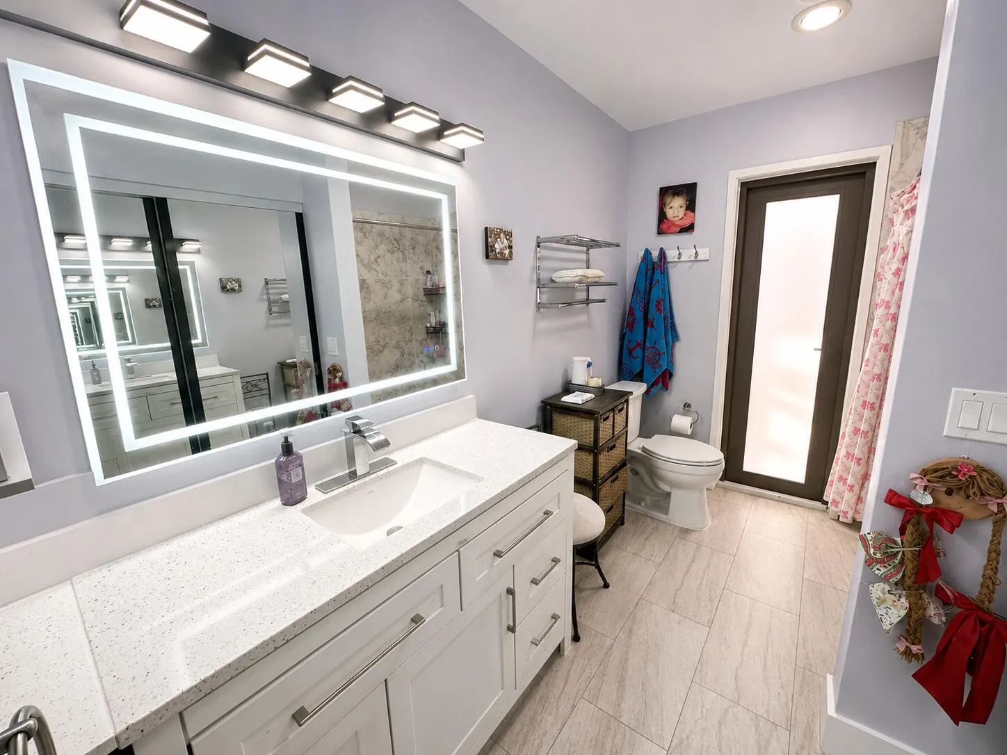 6995 Guest Bathroom : :7