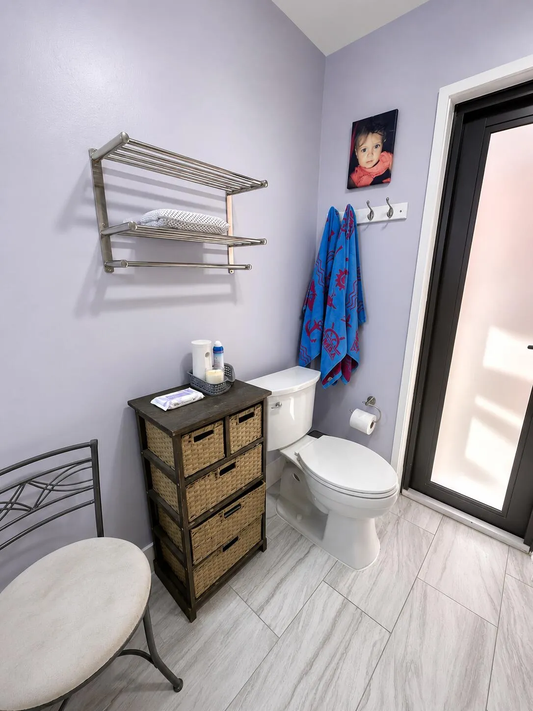 6995 Guest Bathroom : :10