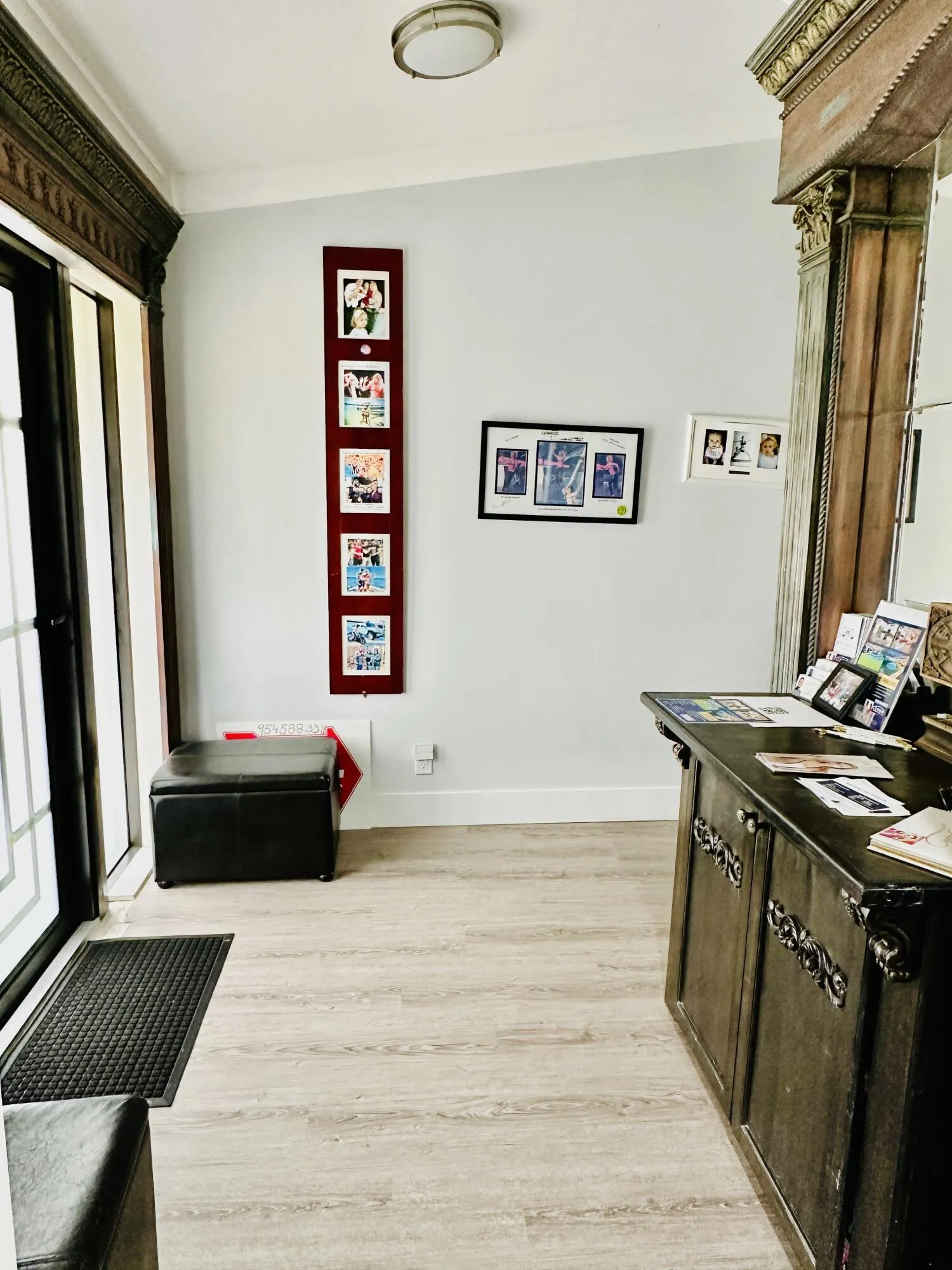6995 entrance1