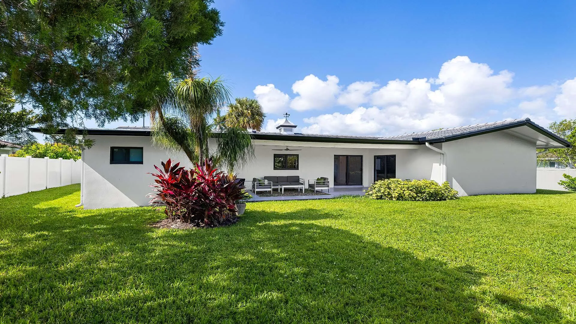 1099 SW 12th St (20)