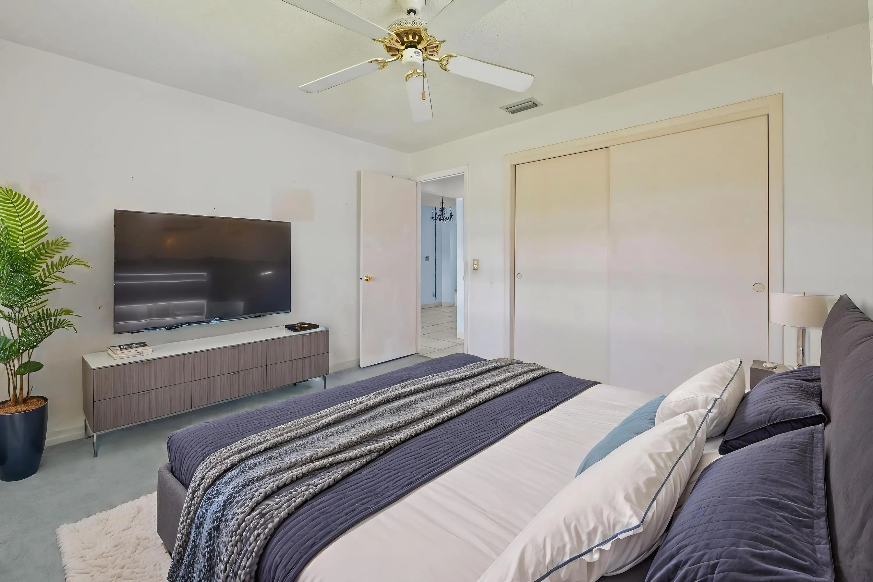 12-Bedroom-02_VS