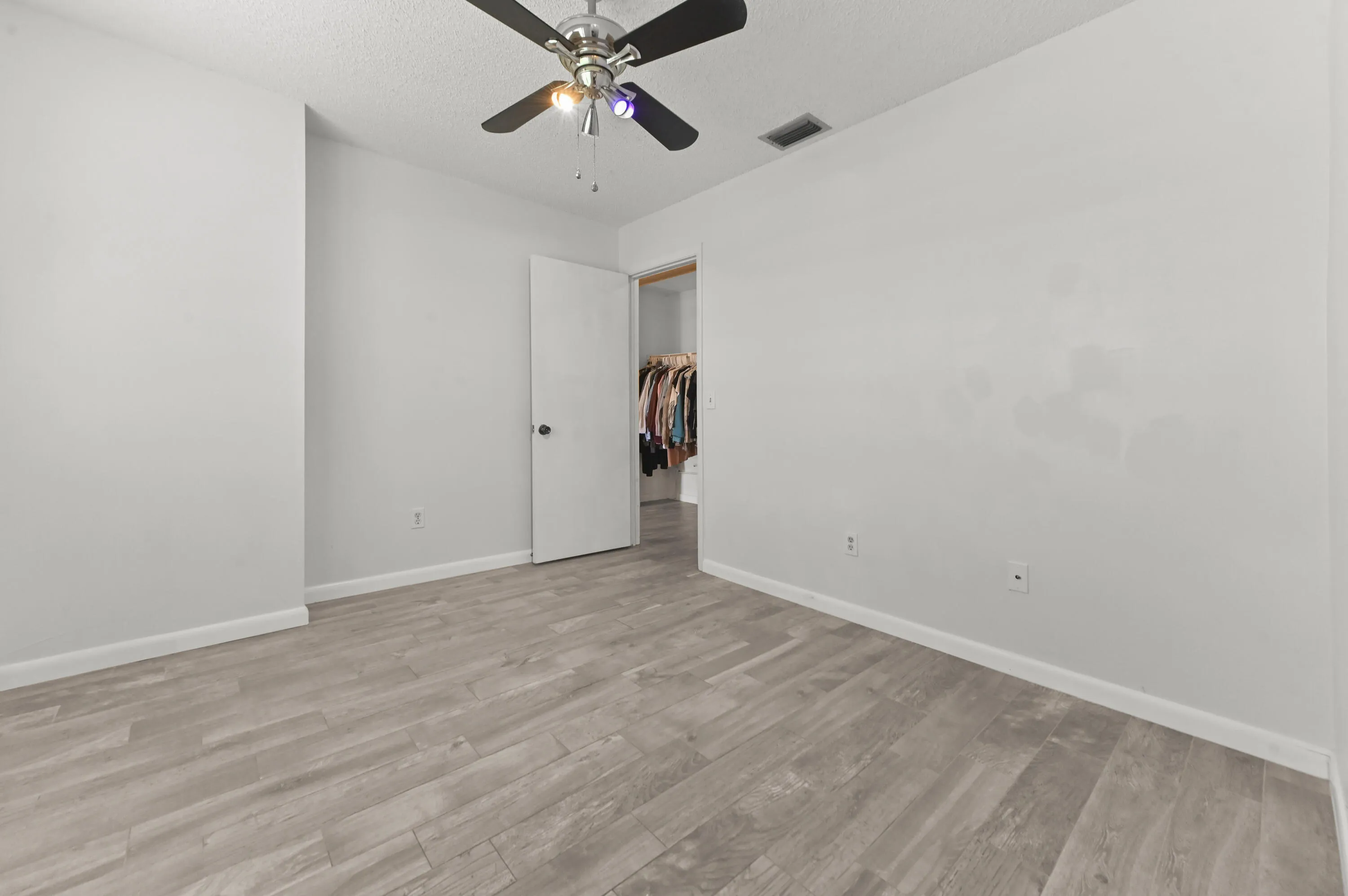 12 Bedroom 02