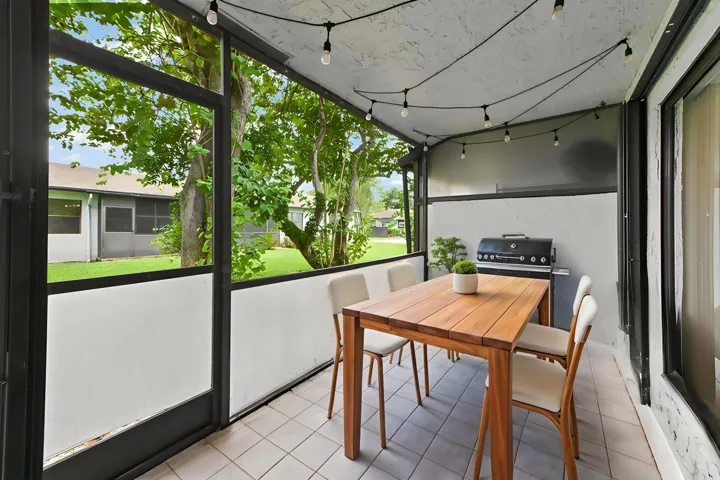 21-Patio-01_VS