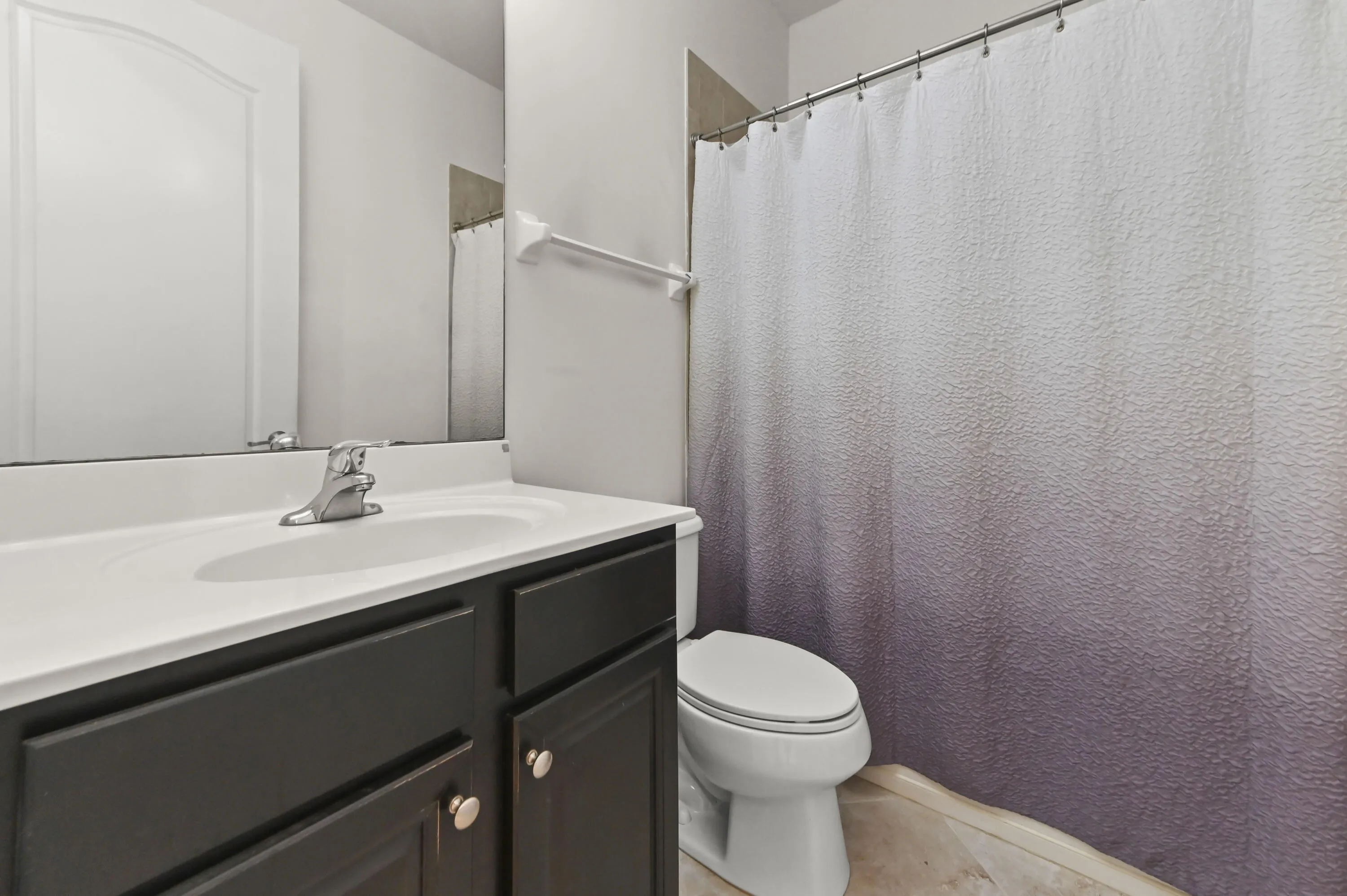 15 Bathroom 01