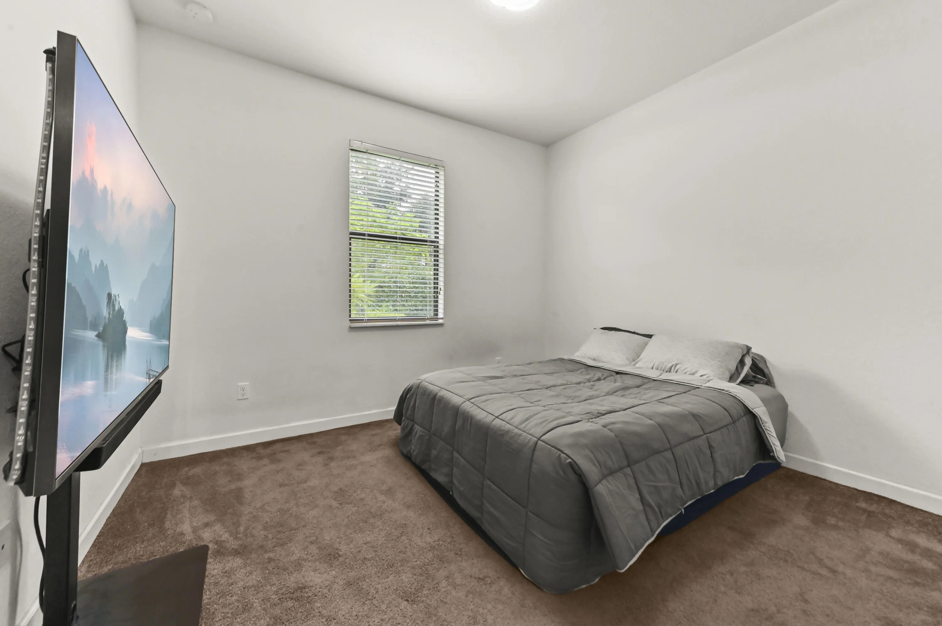 16 Bedroom 03