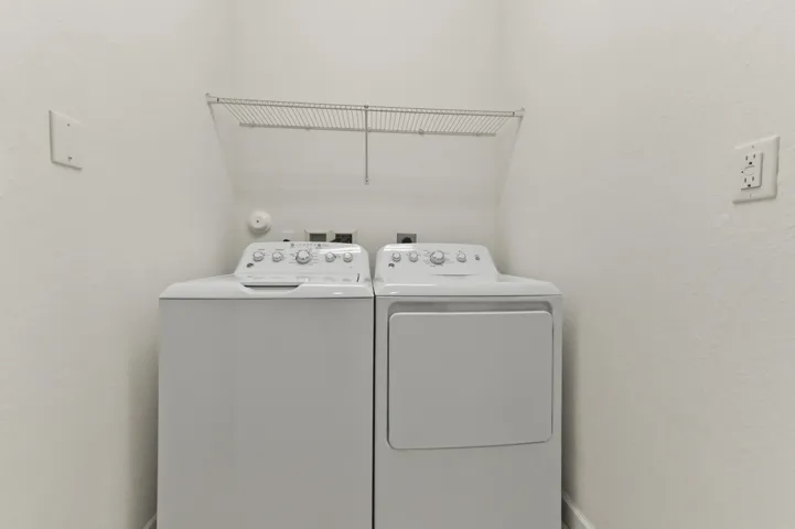 14 Laundry room 01