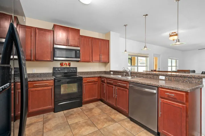 8-web-or-mls-4156 Key Colony Pl-13