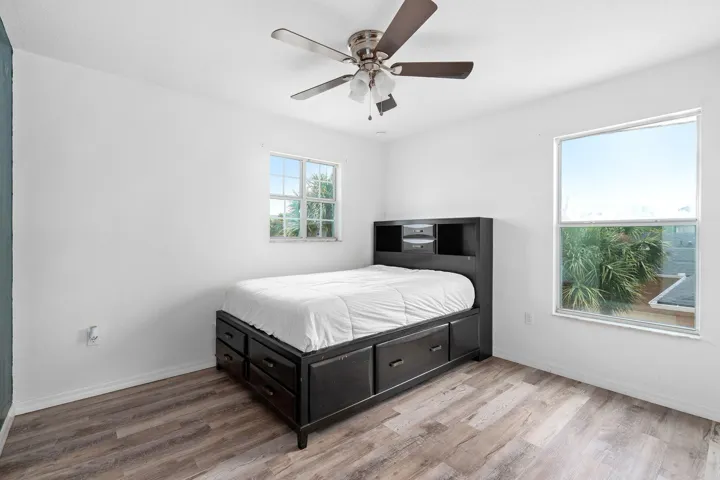27-web-or-mls-4156 Key Colony Pl-27