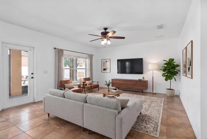3-web-or-mls-4156 Key Colony Pl-5