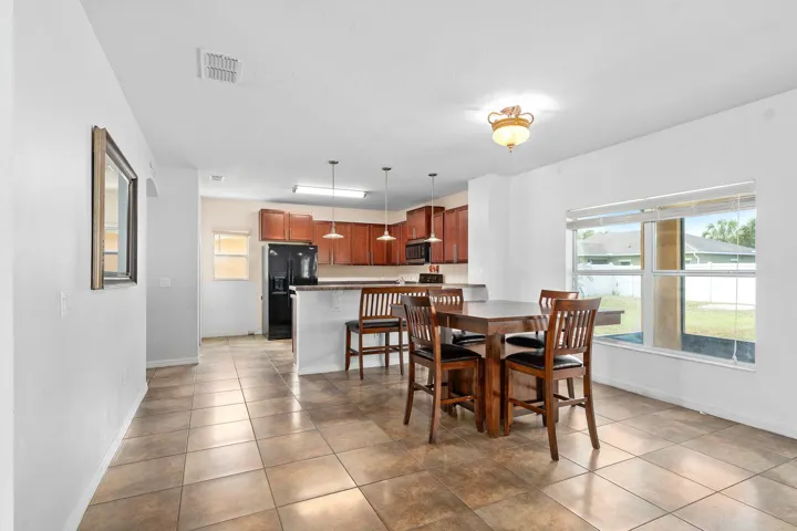 4-web-or-mls-4156 Key Colony Pl-8