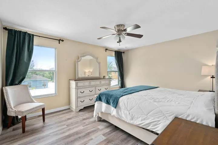 14-web-or-mls-4156 Key Colony Pl-18
