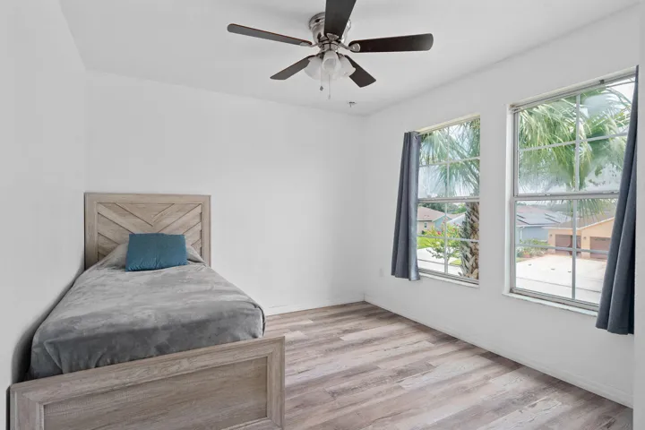 13-web-or-mls-4156 Key Colony Pl-16