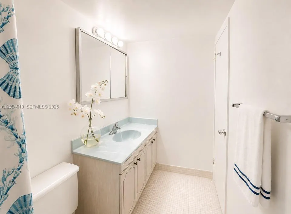 PRINCIPLE BATHROOM SUITE