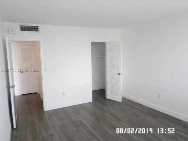 1865 79 ST CAUSEWAY # 6J NORTH BAY