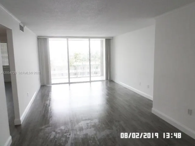 1865 79 ST CAUSEWAY # 6J NORTH BAY
