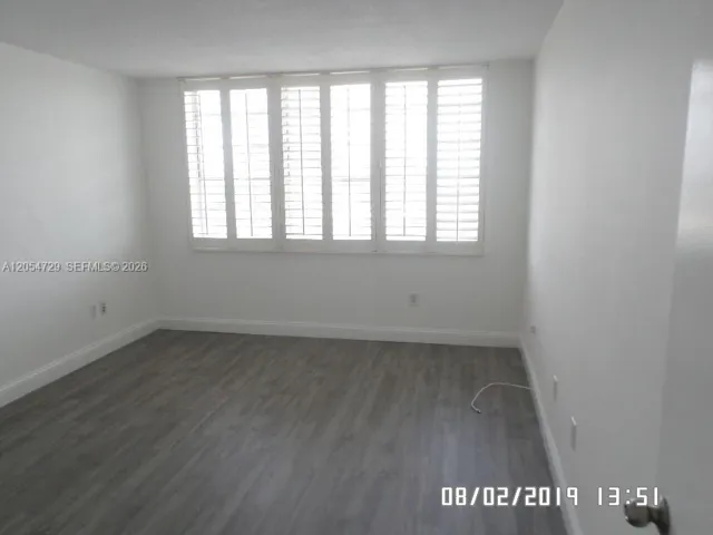 1865 79 ST CAUSEWAY # 6J NORTH BAY