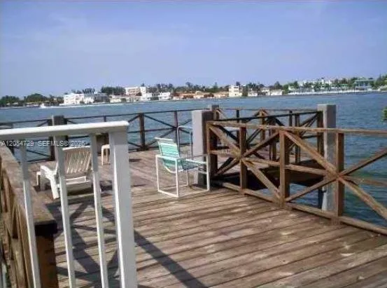1865 79 ST CAUSEWAY NORTH BAY VILLAGE FL 33141