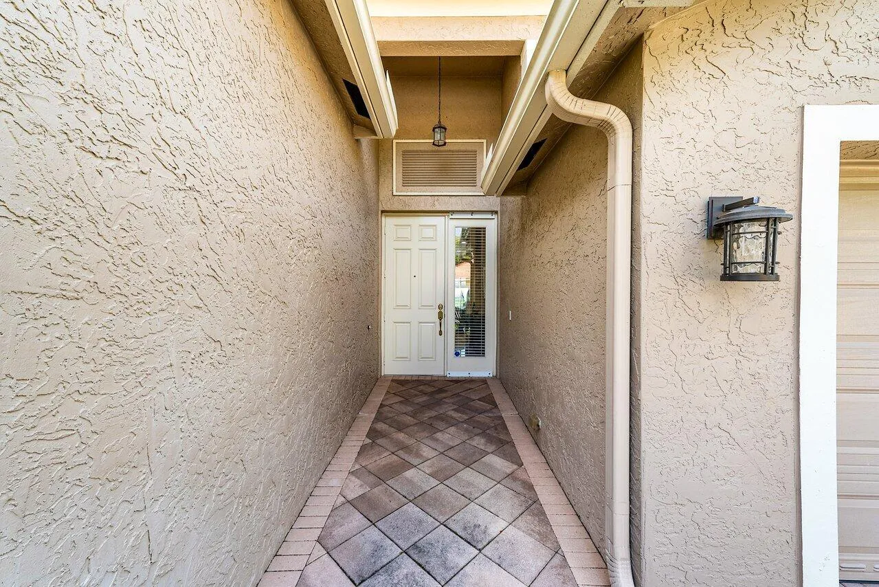 004-10888DeerParkLane-BoyntonBeach-FL-33