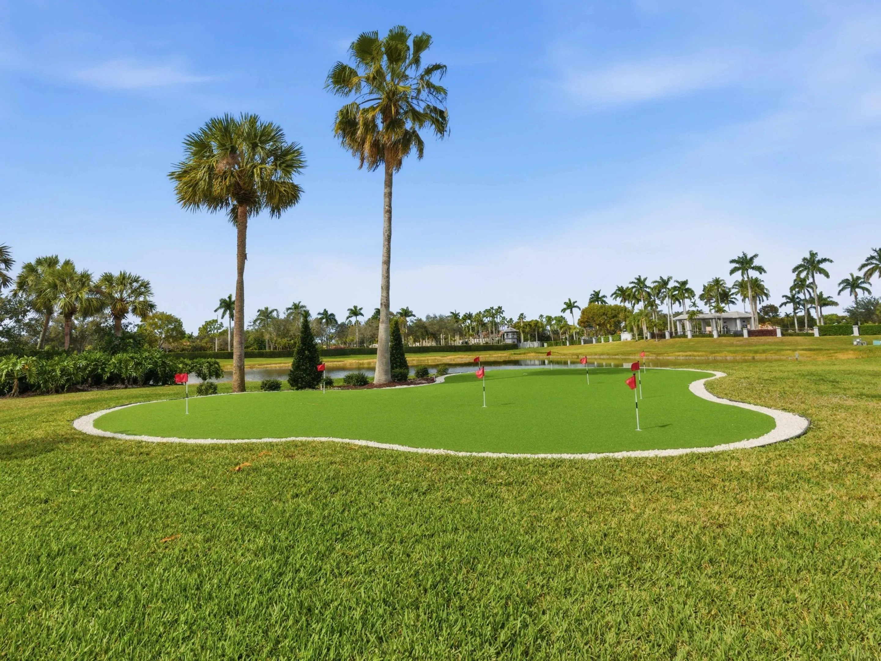 Clubhouse Putting Green