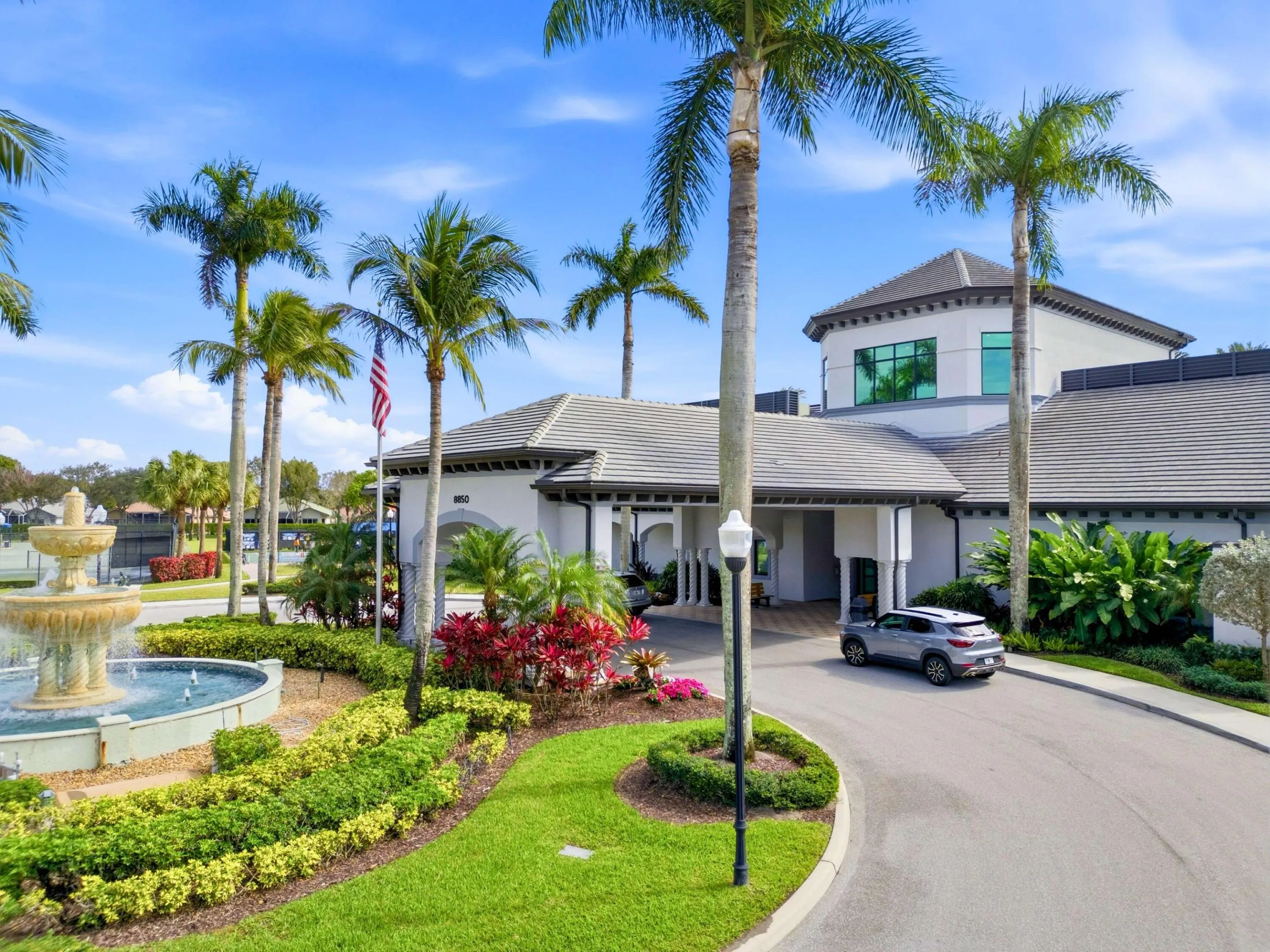 Clubhouse Porte Cochere