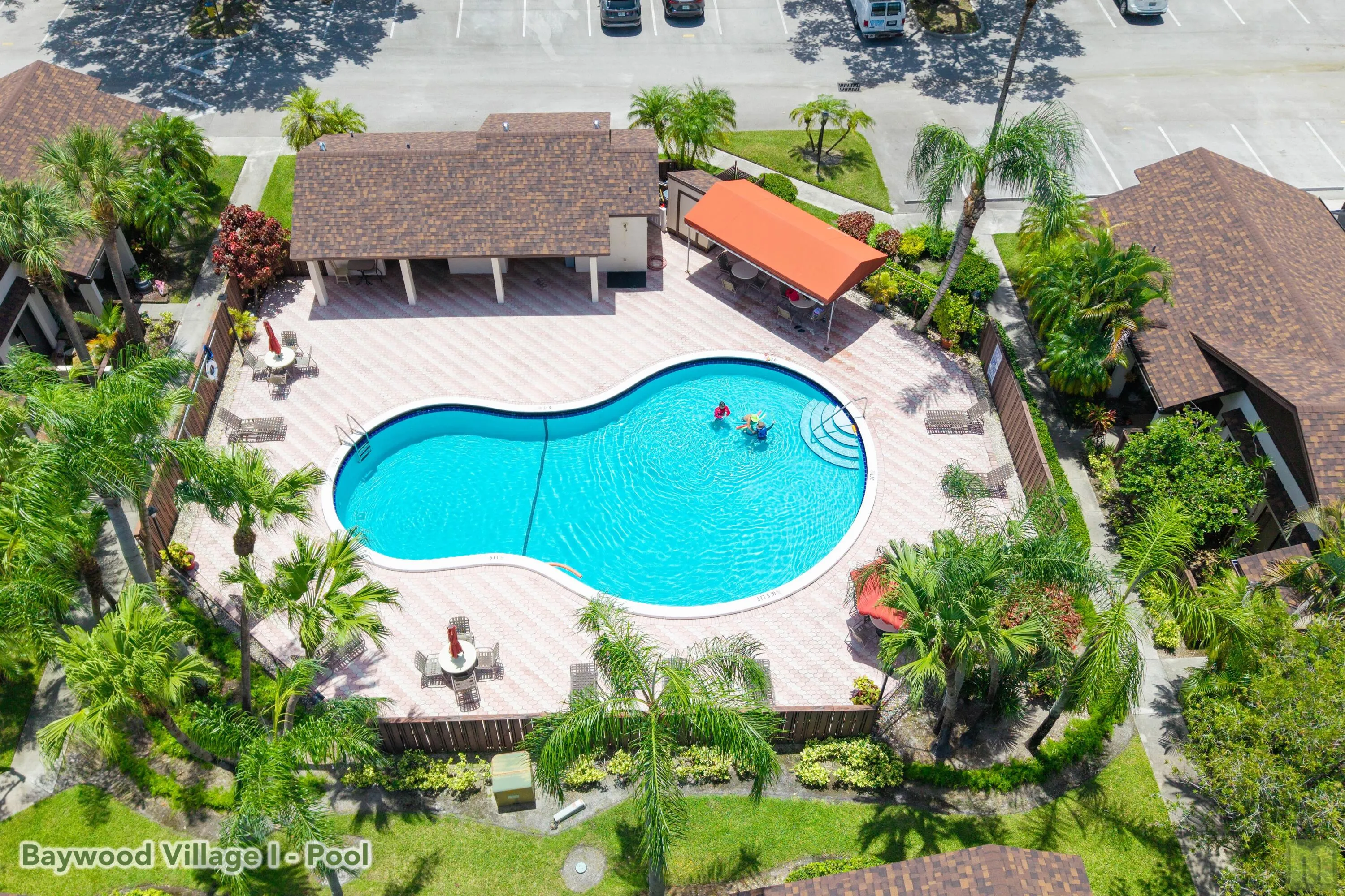 Baywood Village Pool4