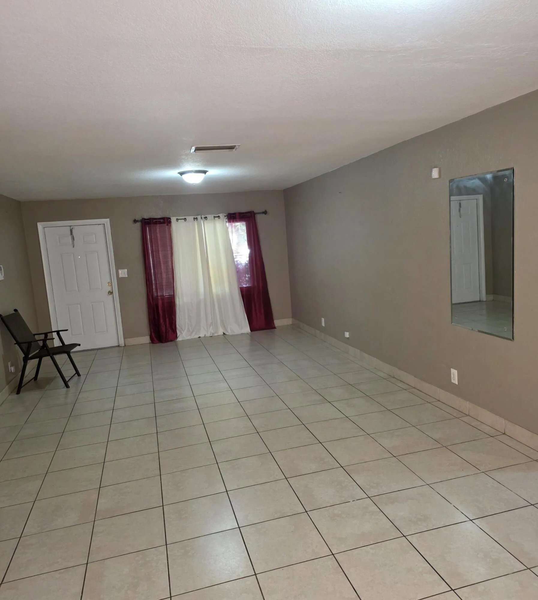 living/dining area