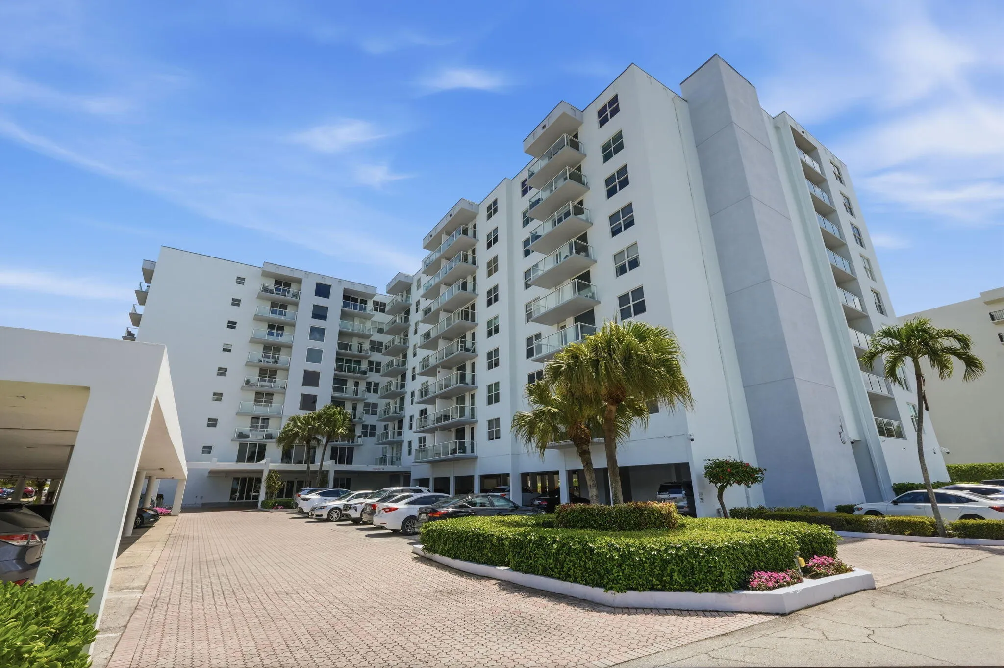 20-web-or-mls-the_patrician_amenities_20