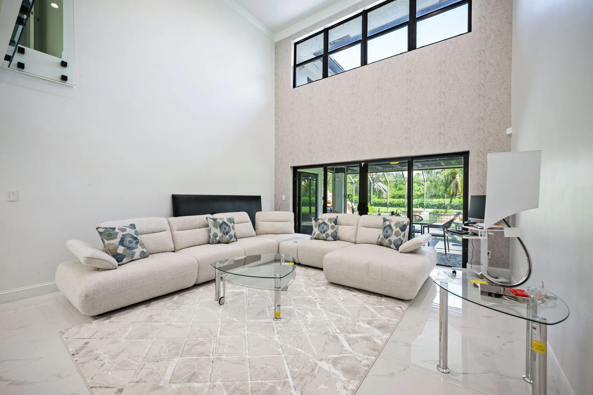 7-web-or-mls-10641-sw-37th-pl - Copy