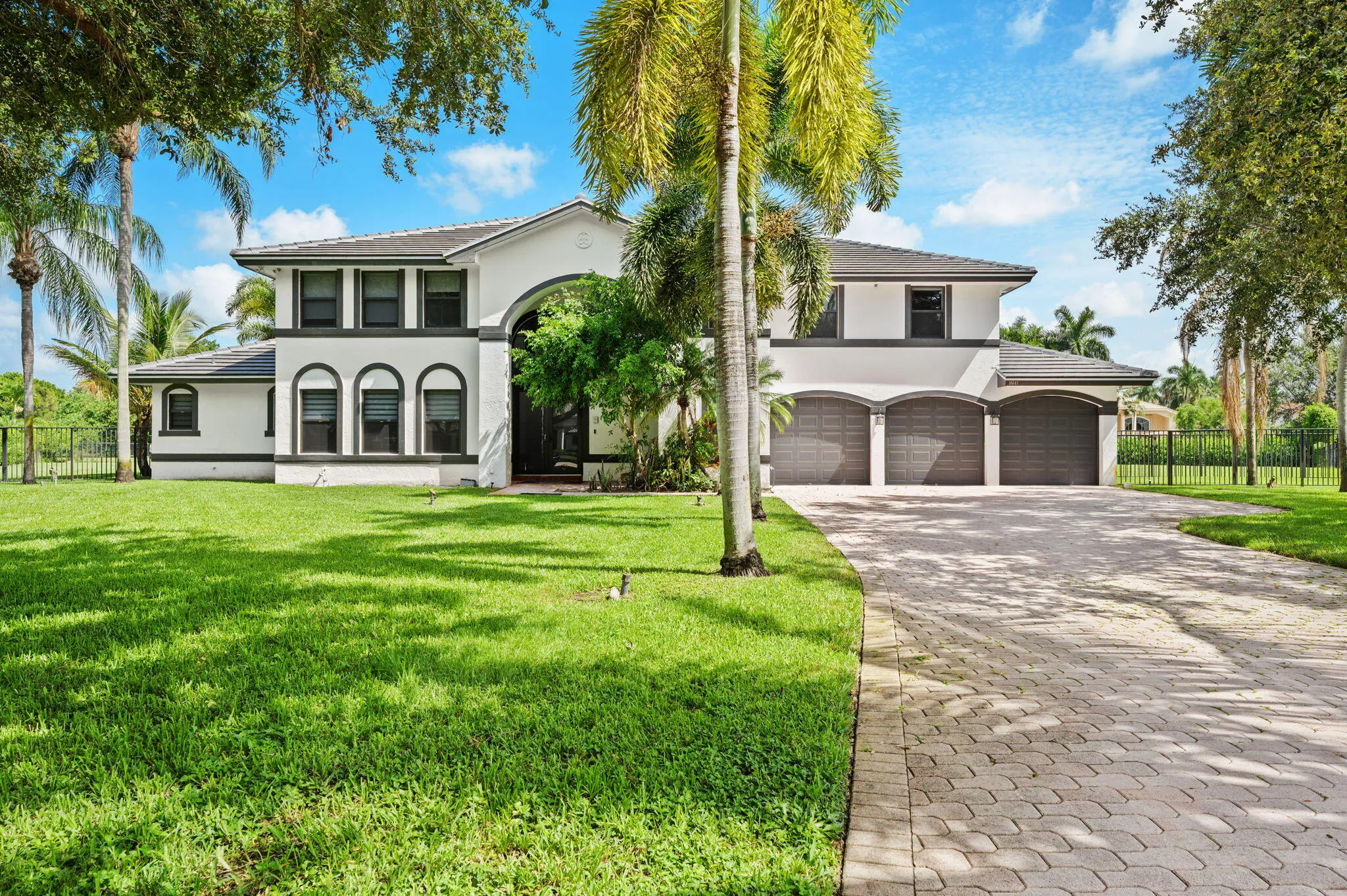 5-web-or-mls-10641-sw-37th-pl - Copy