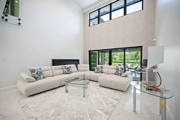 7-web-or-mls-10641-sw-37th-pl - Copy