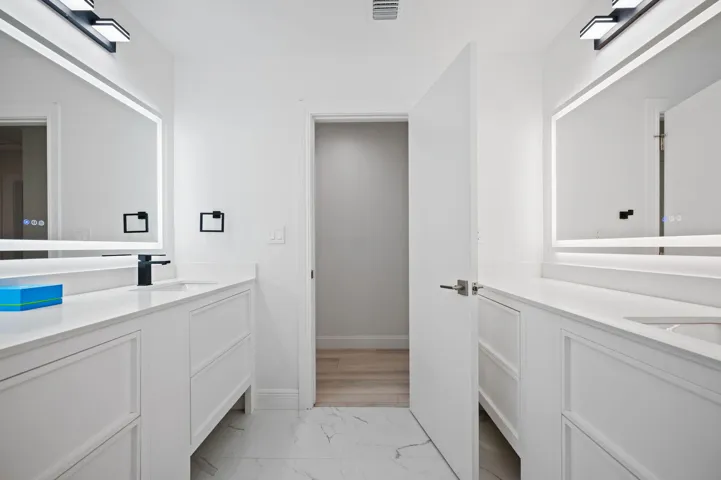 29-web-or-mls-10641-sw-37th-pl - Copy