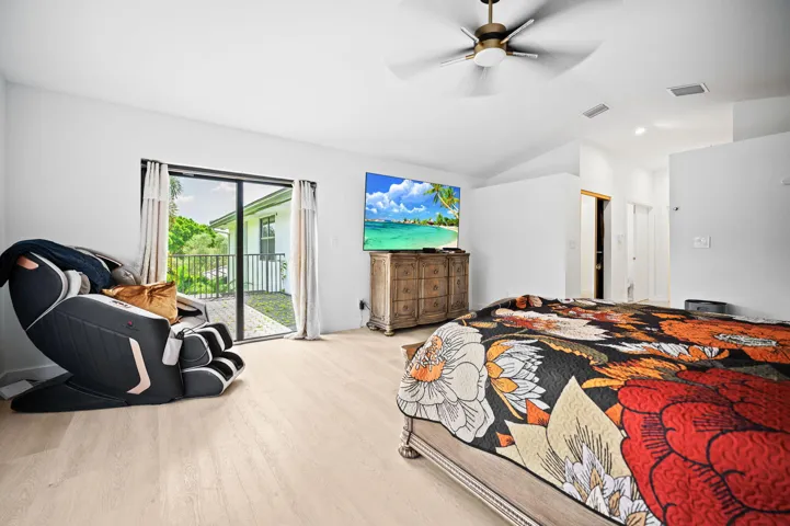21-web-or-mls-10641-sw-37th-pl - Copy