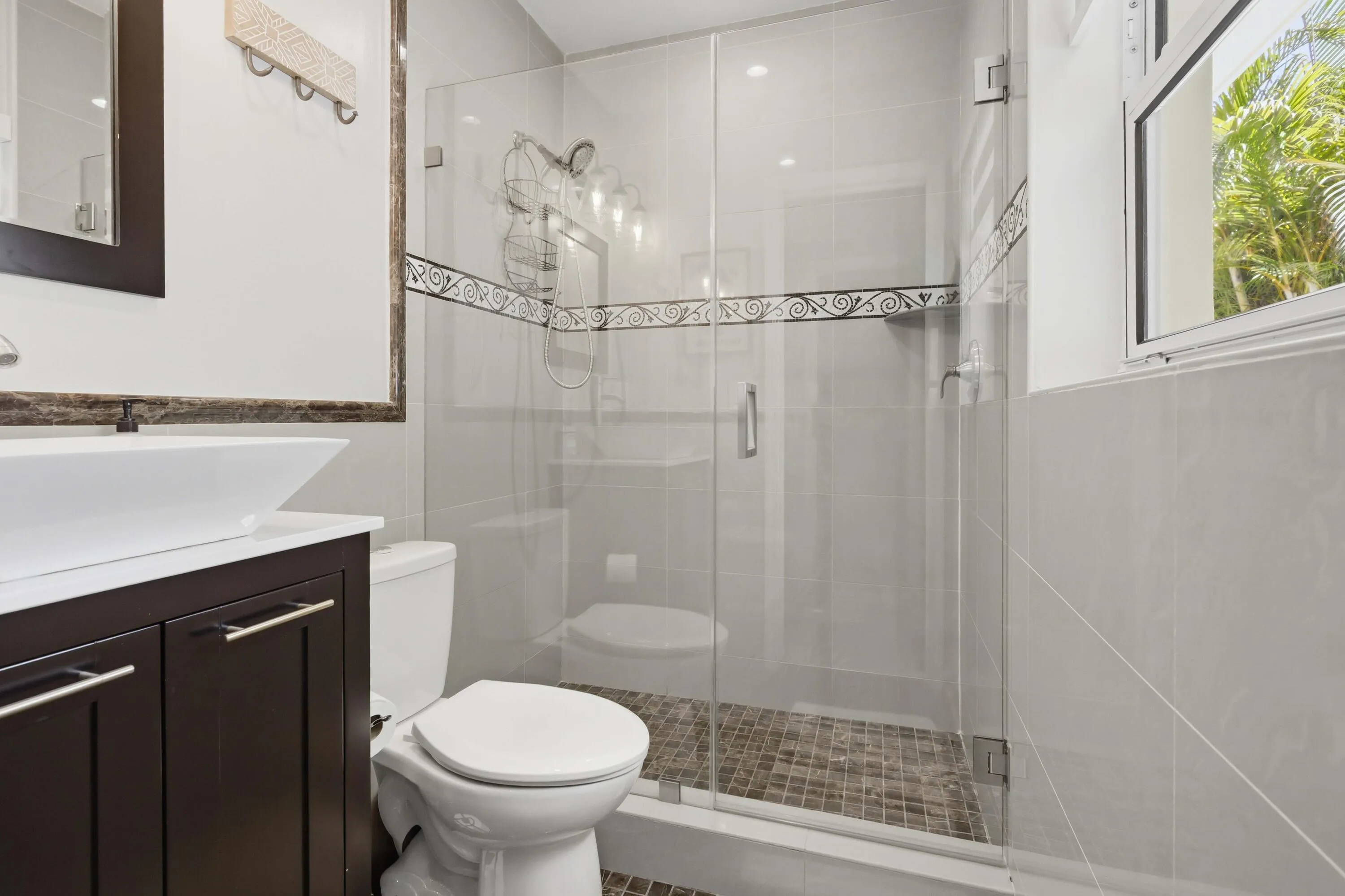 Ensuite Guest