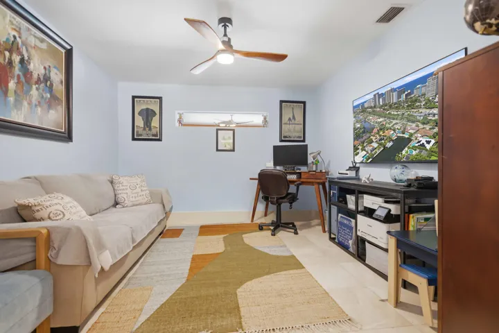 4th bedroom Office 3316
