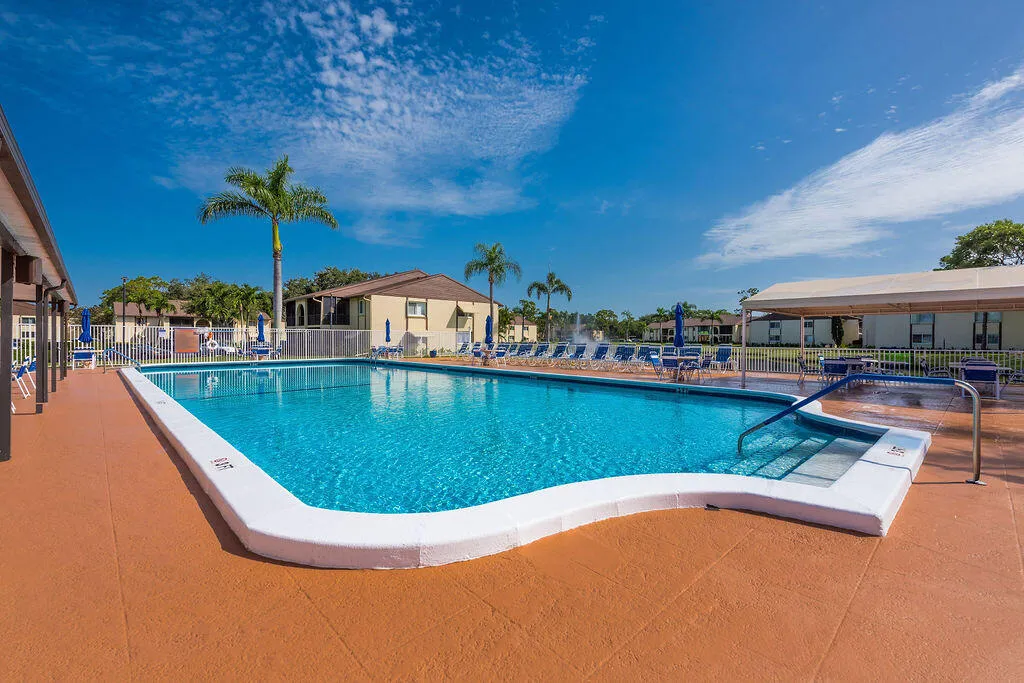 141LakePineA2Greenacres-32