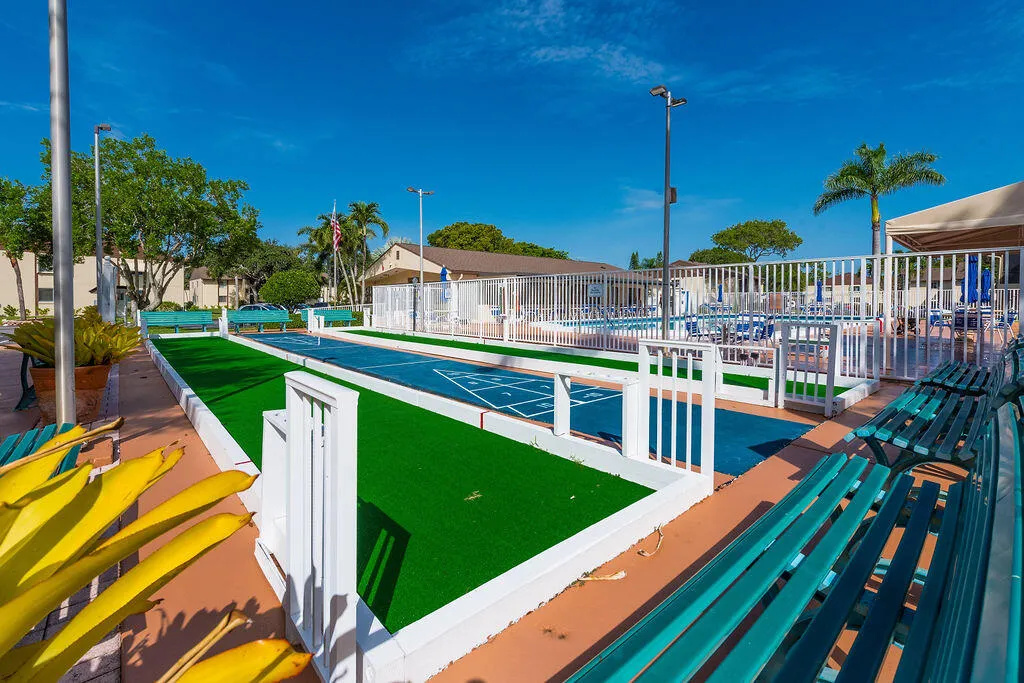 141LakePineA2Greenacres-29