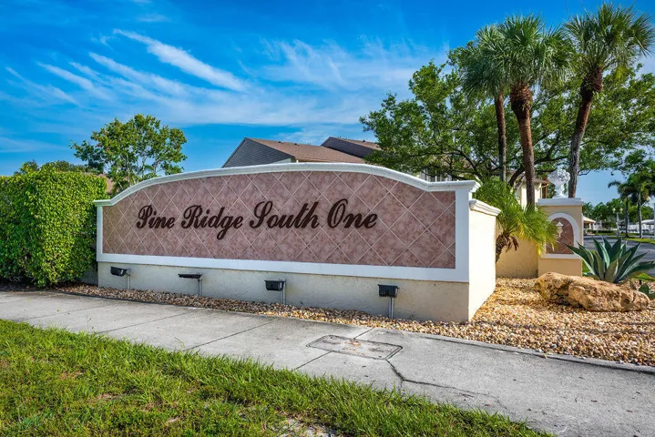 141LakePineA2Greenacres-2