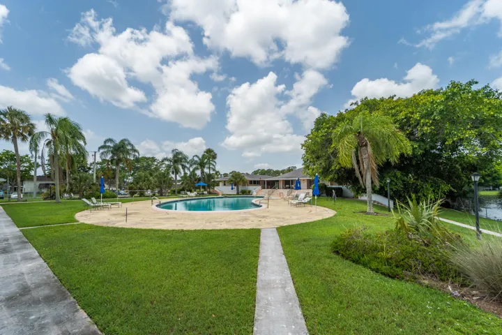 4GREENWAYVILLAGEN-UNIT203-23