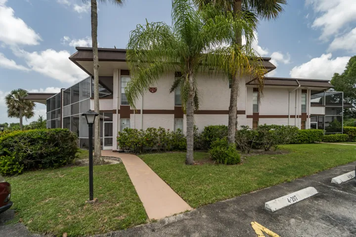 4GREENWAYVILLAGEN-UNIT203-13