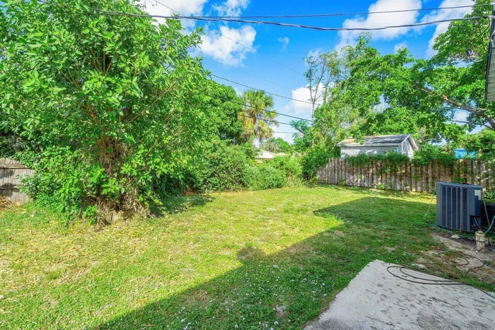 019-92143rdStreet-WestPalmBeach-FL-33407