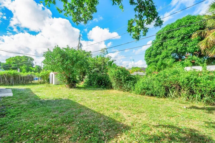 020-92143rdStreet-WestPalmBeach-FL-33407