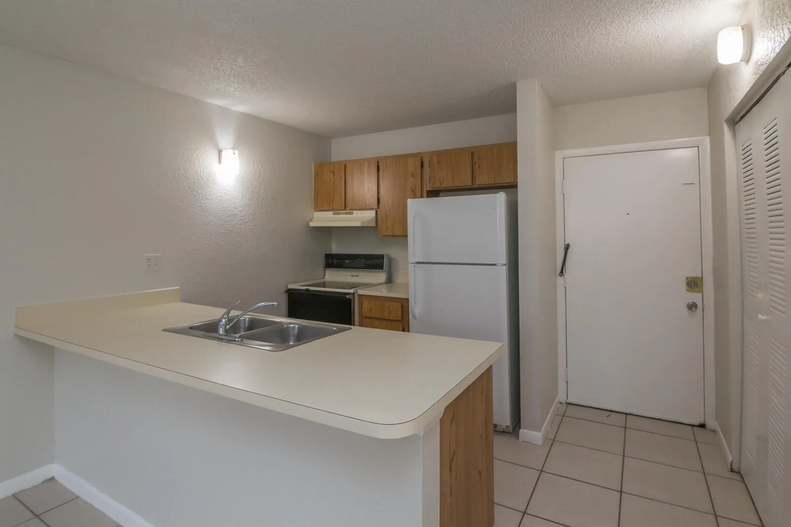 2771 Riverside Dr #109_02