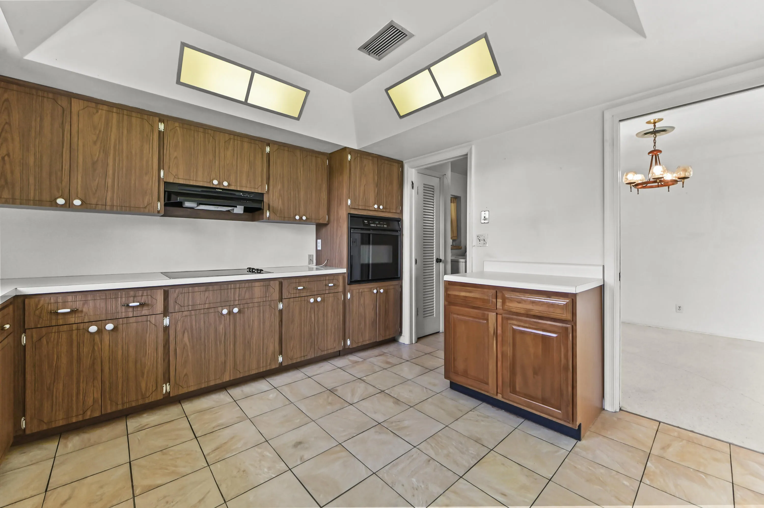 15 Kitchen 04